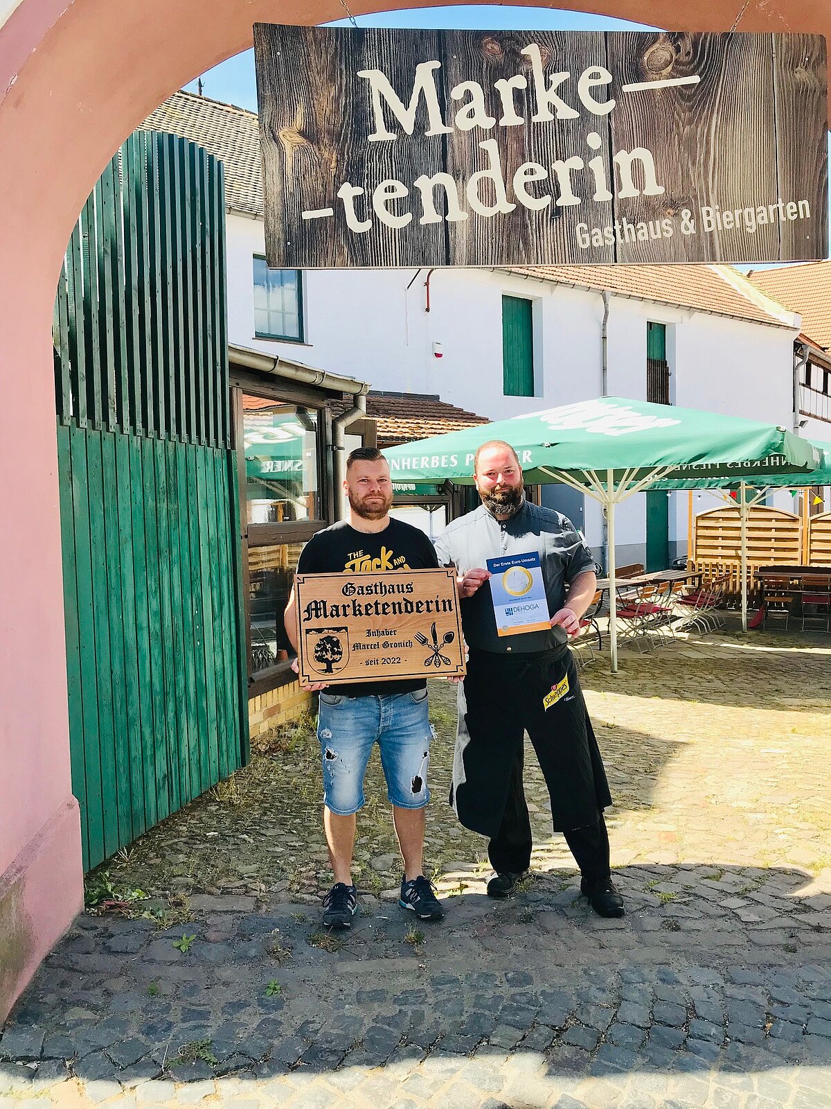 Herzlich Willkommen im DEHOGA Sachsen: Marketenderin in Liebertwolkwitz